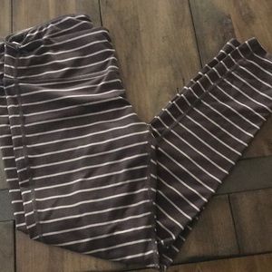 Athleta Chaturanga brown and tan striped tight